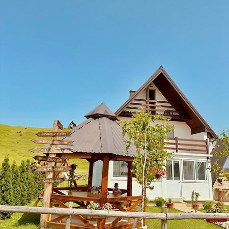Guest House Sara Žabljak Esterno foto