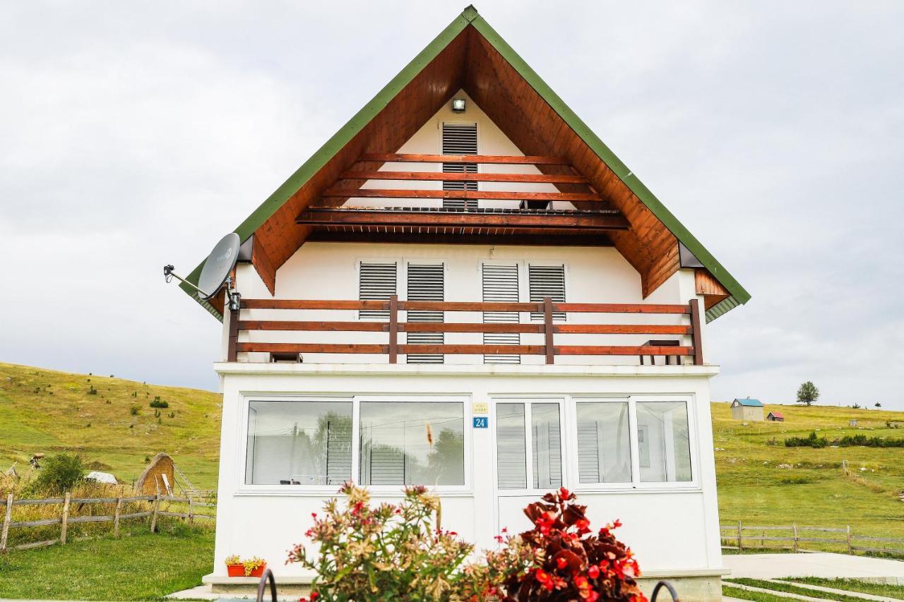 Guest House Sara Žabljak Esterno foto
