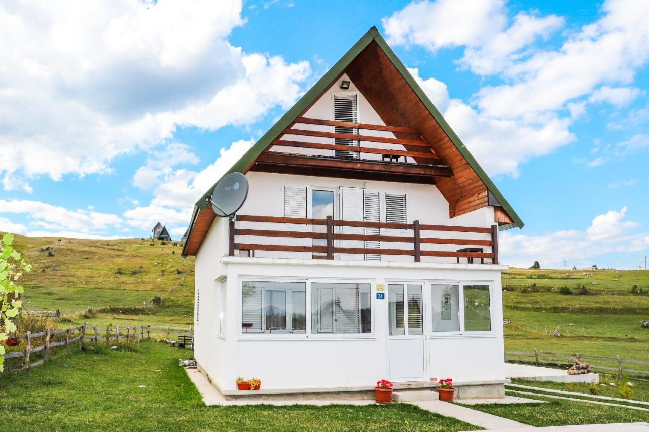 Guest House Sara Žabljak Esterno foto