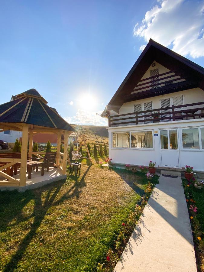 Guest House Sara Žabljak Esterno foto