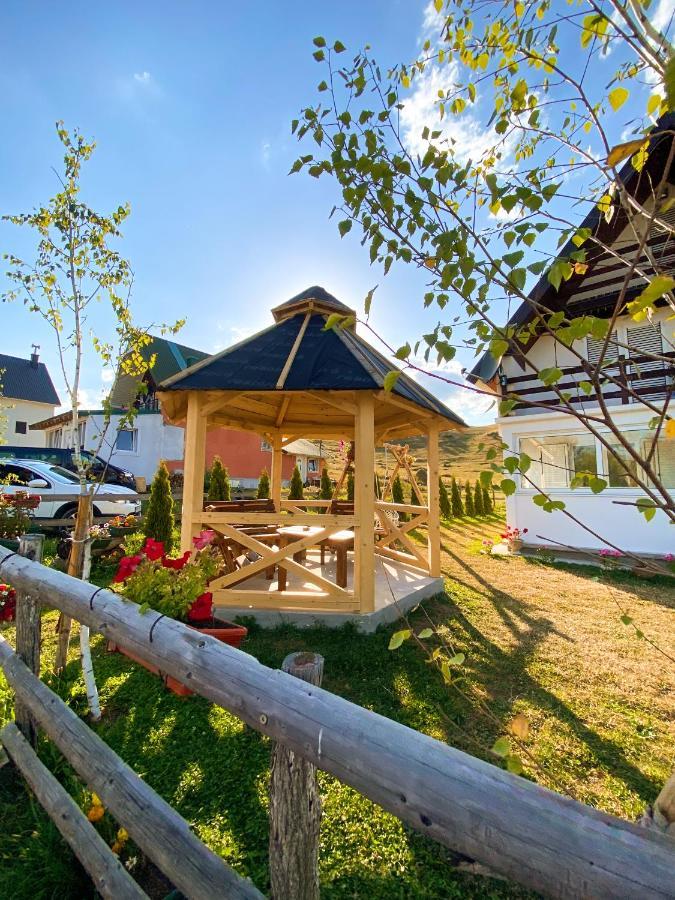 Guest House Sara Žabljak Esterno foto