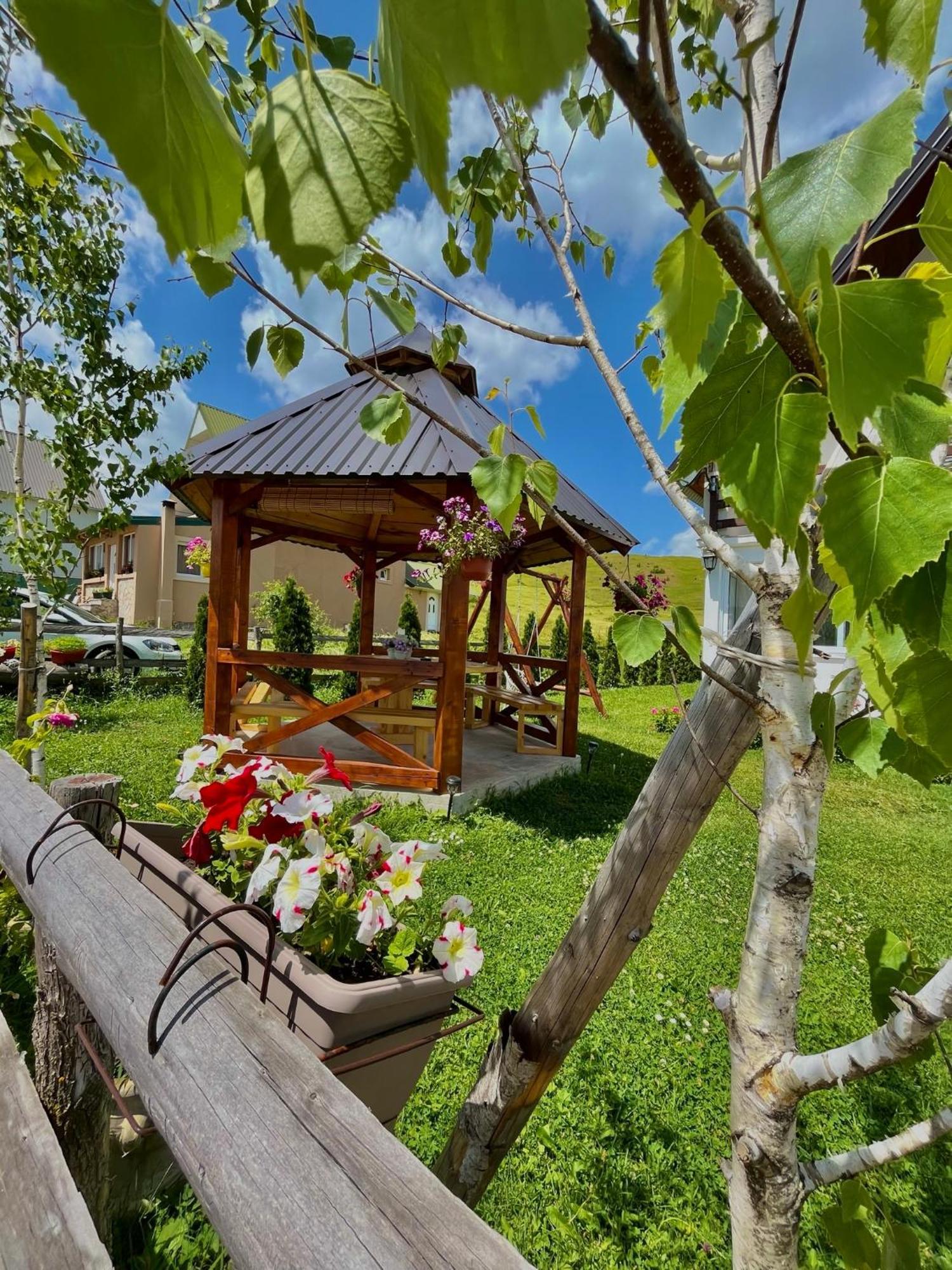 Guest House Sara Žabljak Esterno foto