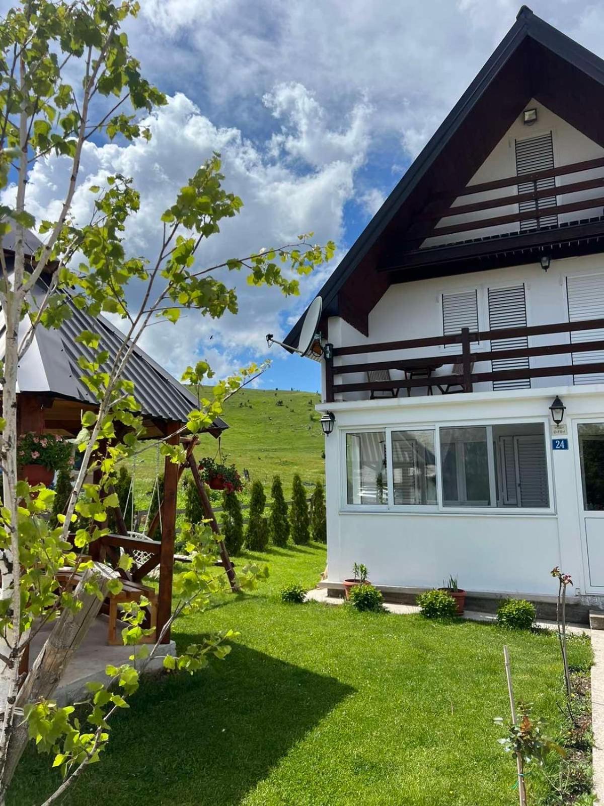 Guest House Sara Žabljak Esterno foto